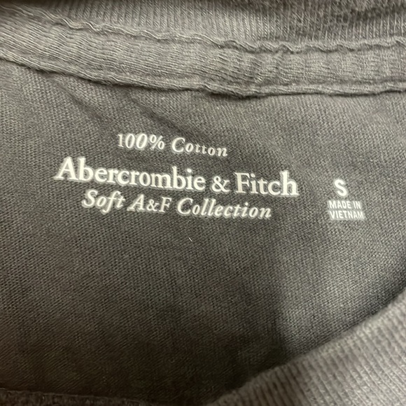 Abercrombie & Fitch men’s tee. Small - Picture 2 of 4
